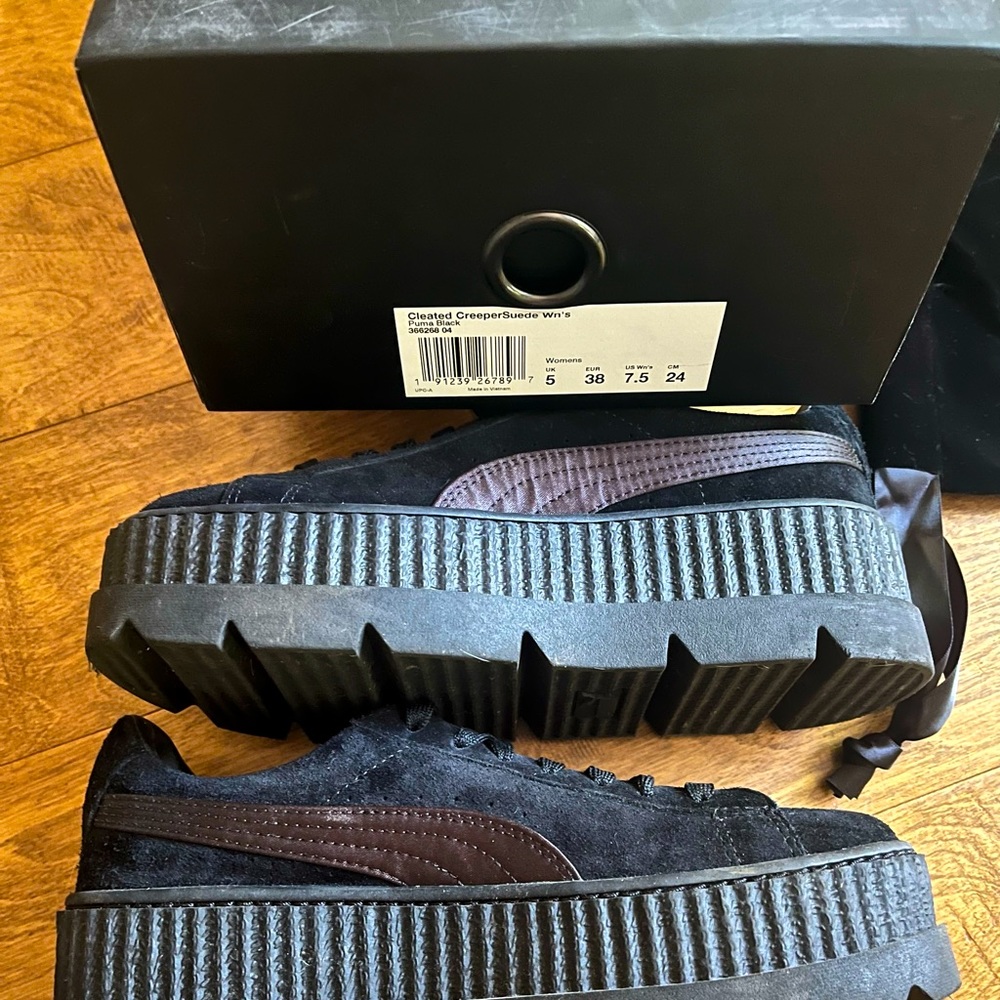 Brand new FENTY x PUMA Rihanna Cleated Creeper Black Suede 7.5